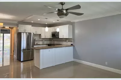 800 W Horizons W #211, Boynton Beach, FL 33435 - Photo 3