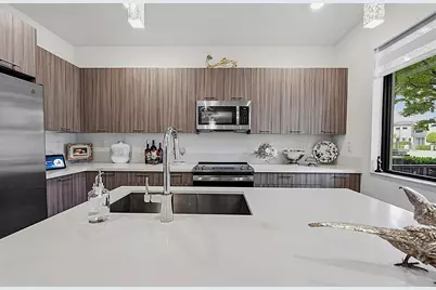 8321 Central Park Boulevard, Doral, FL 33166 - Photo 15