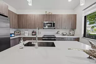 8321 Central Park Blvd, Doral, FL 33166 - Photo 11