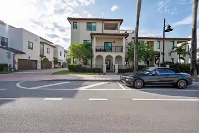 8321 Central Park Boulevard, Doral, FL 33166 - Photo 5