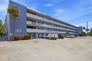 1333 E Hallandale Beach Blvd, Hallandale Beach, FL 33009 - Photo 23