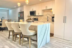 2115 NE 37th Dr, Fort Lauderdale, FL 33308 - Photo 1