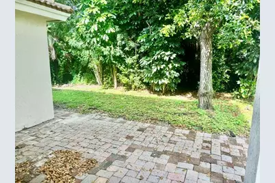 541 Alejandro Lane, West Palm Beach, FL 33413 - Photo 7