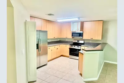 541 Alejandro Lane, West Palm Beach, FL 33413 - Photo 5