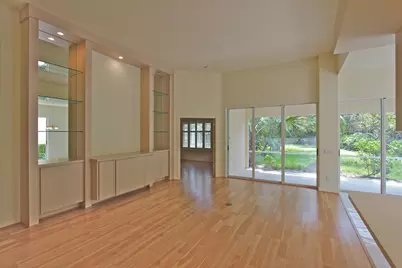 160 Lost Bridge Drive, Palm Beach Gardens, FL 33410 - Photo 5
