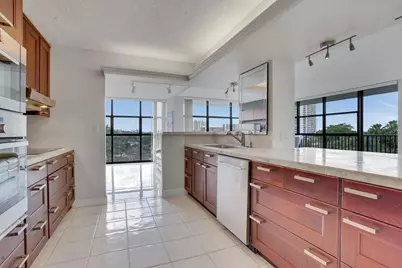 600 Parkview Drive #531, Hallandale Beach, FL 33009 - Photo 7