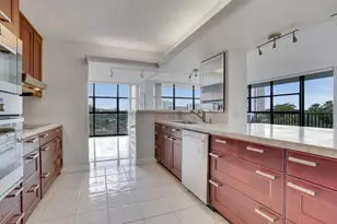 600 Parkview Dr, Hallandale Beach, FL 33009 - Photo 7