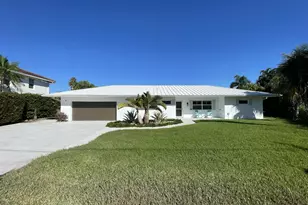 8585 SE Palm St, Hobe Sound, FL 33455 - Photo 5