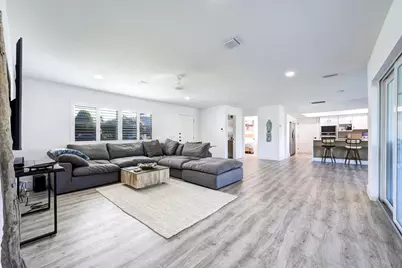8585 SE Palm Street, Hobe Sound, FL 33455 - Photo 7