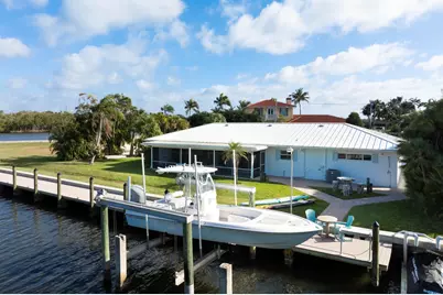 8585 SE Palm Street, Hobe Sound, FL 33455 - Photo 3