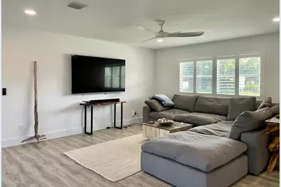 8585 SE Palm Street, Hobe Sound, FL 33455 - Photo 9