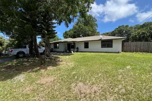 2008 S 30th St, Fort Pierce, FL 34947 - Photo 11