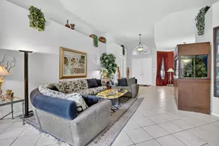 8106 N Savannah Cir, Davie, FL 33328 - Photo 9