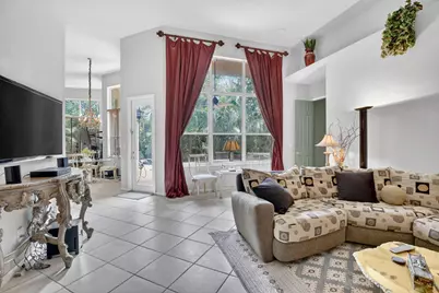 8106 N Savannah Circle, Davie, FL 33328 - Photo 11