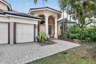 8106 N Savannah Cir, Davie, FL 33328 - Photo 57