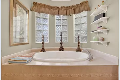 8106 N Savannah Circle, Davie, FL 33328 - Photo 37