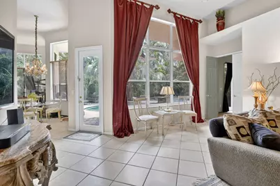8106 N Savannah Circle, Davie, FL 33328 - Photo 13