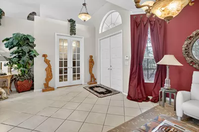 8106 N Savannah Circle, Davie, FL 33328 - Photo 7