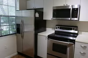 227 City View Dr, Fort Lauderdale, FL 33311 - Photo 3