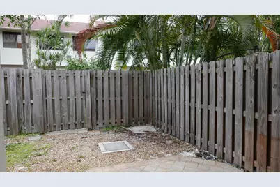 227 City View Drive, Fort Lauderdale, FL 33311 - Photo 17