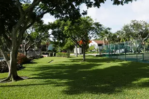 227 City View Dr, Fort Lauderdale, FL 33311 - Photo 27