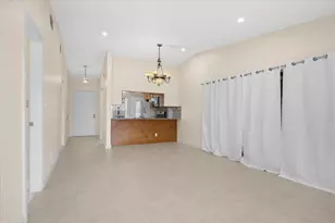5540 S Lakewood Cir Circle S, Margate, FL 33063 - Photo 9