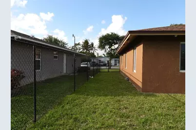 2764 NW 1st Court, Pompano Beach, FL 33069 - Photo 13