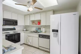 3802 SE Jefferson St, Stuart, FL 34997 - Photo 9