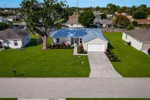 1917 SW Flower Ln, Port Saint Lucie, FL 34953 - Photo 3
