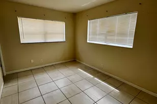 2824 N Dixie Hwy, Boca Raton, FL 33431 - Photo 5