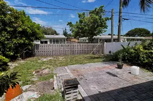 2824 N Dixie Hwy, Boca Raton, FL 33431 - Photo 11