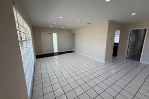 499 W Conference Dr, Boca Raton, FL 33486 - Photo 13