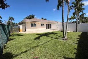 499 W Conference Dr, Boca Raton, FL 33486 - Photo 29