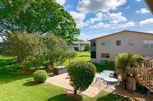 123 Canterbury E, West Palm Beach, FL 33417 - Photo 41