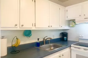 123 Canterbury E, West Palm Beach, FL 33417 - Photo 7