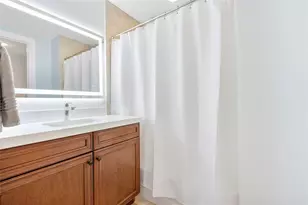 430 NE 7th Ave, Fort Lauderdale, FL 33301 - Photo 17
