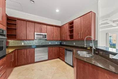 210 NE 69th Circle, Boca Raton, FL 33487 - Photo 5
