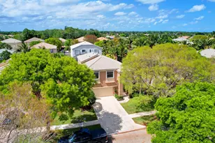 2418 Westmont Dr, Royal Palm Beach, FL 33411 - Photo 37