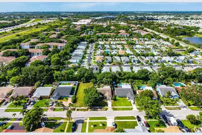 638 SW 4th Avenue, Boynton Beach, FL 33426 - Photo 39
