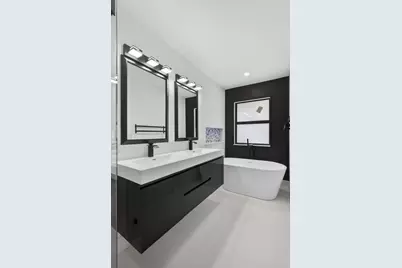 8111 W Lake Drive, Lake Clarke Shores, FL 33406 - Photo 31