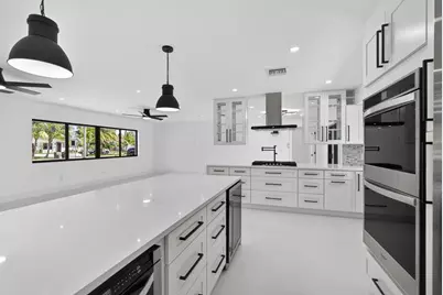 8111 W Lake Drive, Lake Clarke Shores, FL 33406 - Photo 21