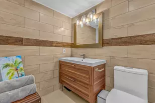 7601 E Treasure Dr, North Bay Village, FL 33141 - Photo 21