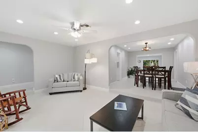 8386 Shadow Wood Boulevard, Coral Springs, FL 33071 - Photo 7