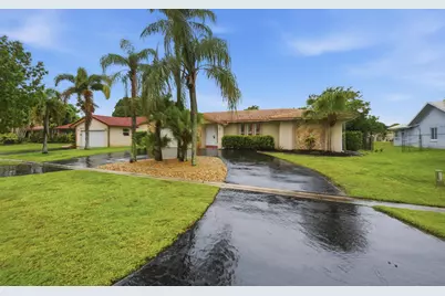 8386 Shadow Wood Boulevard, Coral Springs, FL 33071 - Photo 3