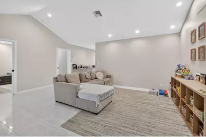 10065 Camelback Lane, Boca Raton, FL 33498 - Photo 7