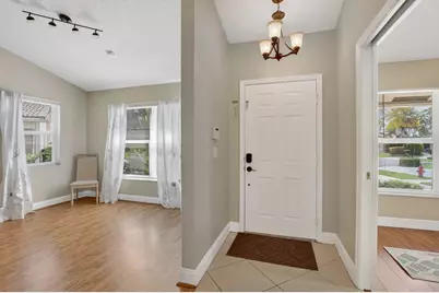 10065 Camelback Lane, Boca Raton, FL 33498 - Photo 7