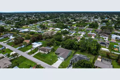 362 SE Crosspoint Drive, Port Saint Lucie, FL 34983 - Photo 37