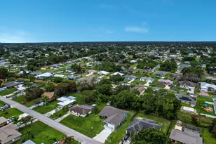 362 SE Crosspoint Dr, Port Saint Lucie, FL 34983 - Photo 37