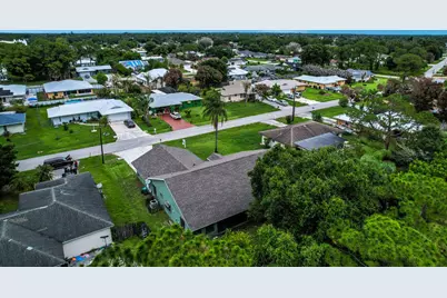 362 SE Crosspoint Drive, Port Saint Lucie, FL 34983 - Photo 33