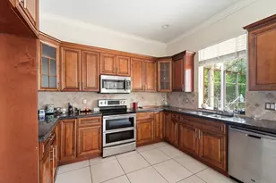 10710 NW 54th Pl, Coral Springs, FL 33076 - Photo 9